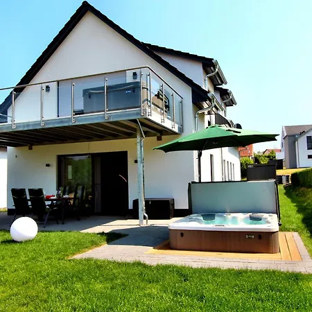 Apartment Luxus_eg_fewo Tee One Goehren-Lebbin